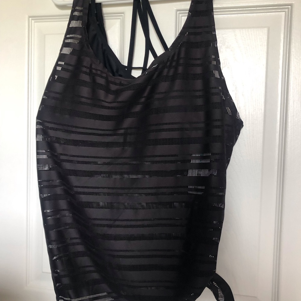 Splashletics 2 in 1 Swim Top.  Size XL. New with tags.